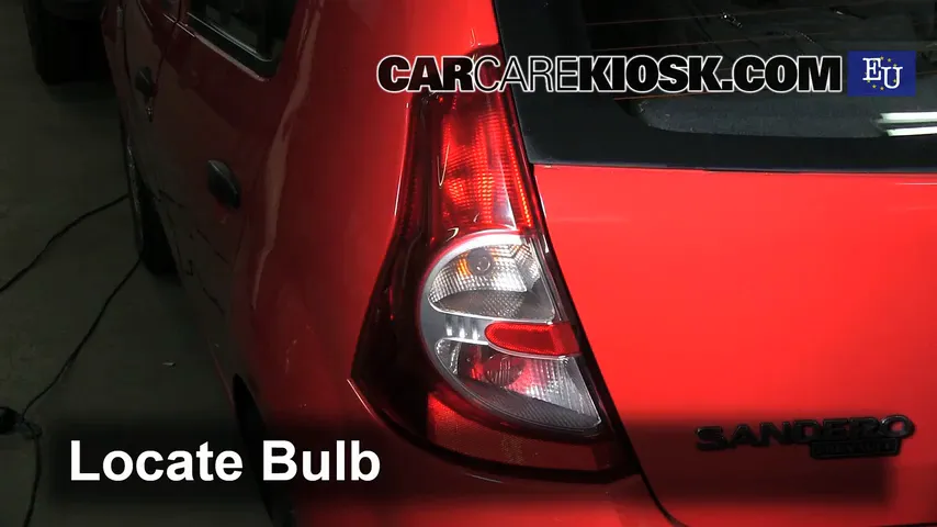 2009 Dacia Sandero LLMPI 1.4L 4 Cyl. Lights
